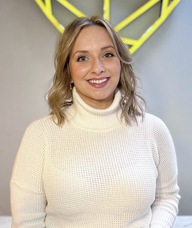 Book an Appointment with Stefania Creatura for Acupuncture / Traditional Chinese Medicine