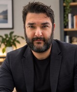 Book an Appointment with Yasha Rahmati at Crossroads Collective
