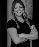 Book an Appointment with Courtney Henrikson at Pro Motion Clinic